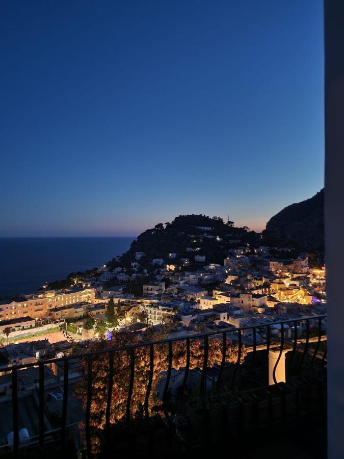 Sunshine Lägenhet Capri Exteriör bild